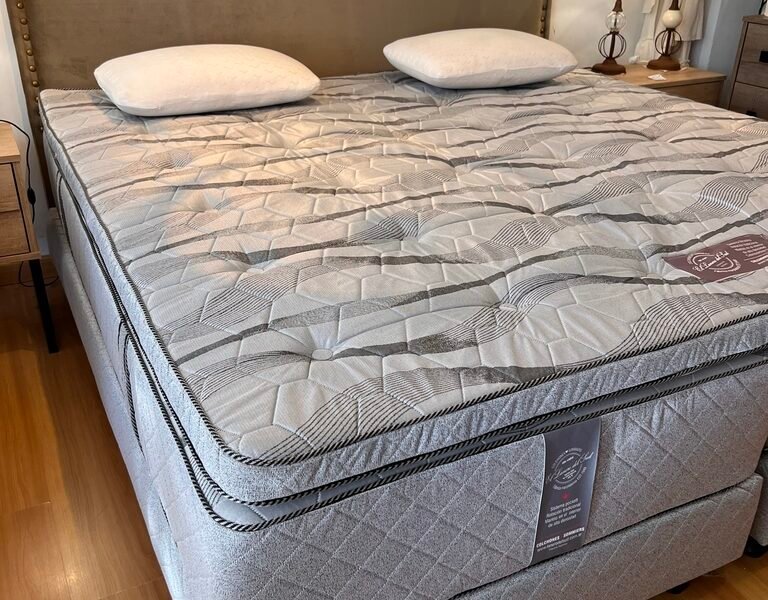 Cama king size con sommier y colchón